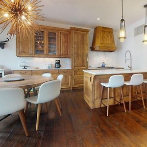 Three-Bedroom Superior Apartment